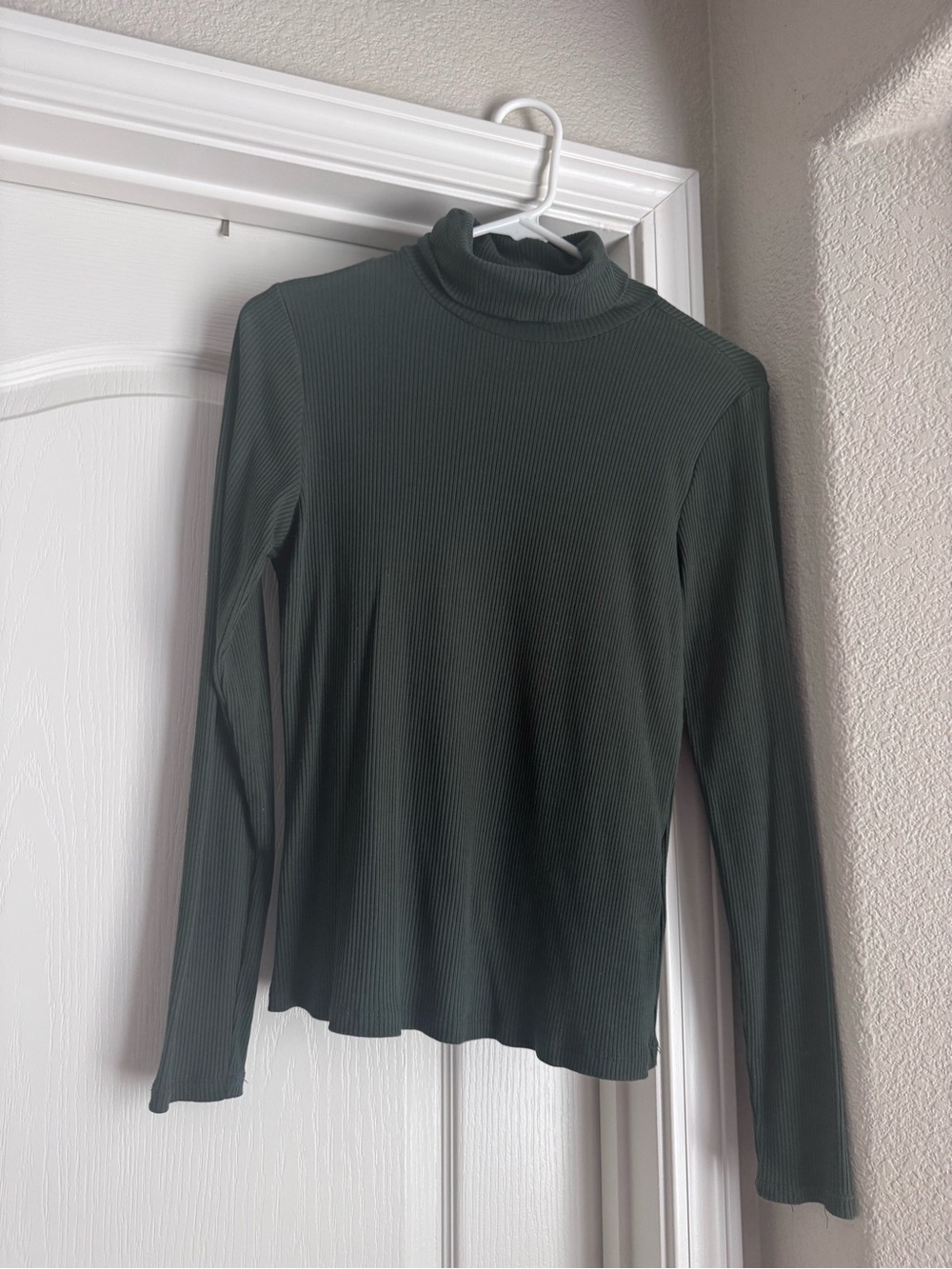 Old Navy Ribbed Mock Neck Long-Sleeve Top - Dark Olive Green